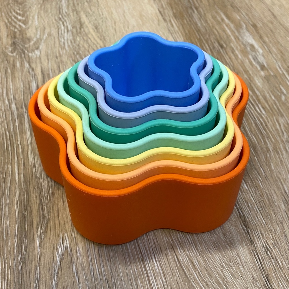 Giggle Scape Colorful Silicone Nesting Bowls